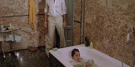 Teenage girl seduces stepdad in bath (INSC0279)