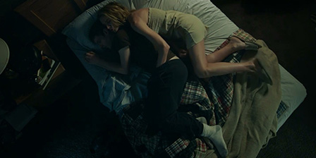 Hot handjob from lovely mom